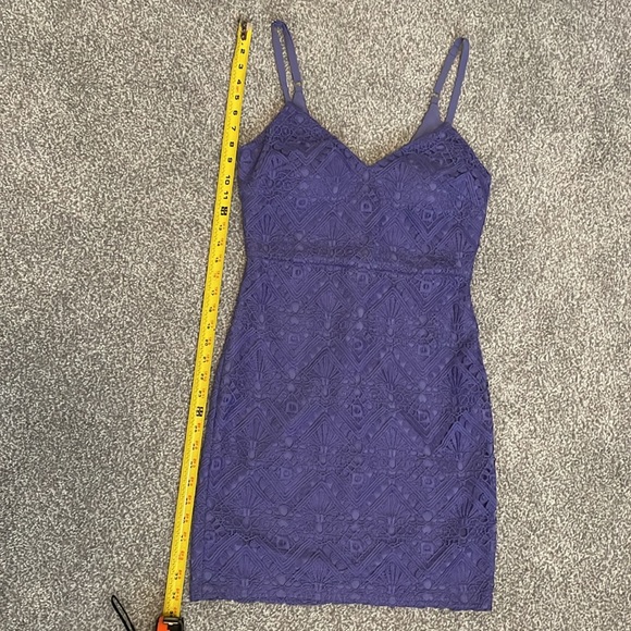 Guess Geo Lace Dress in violet - Picture 8 of 9